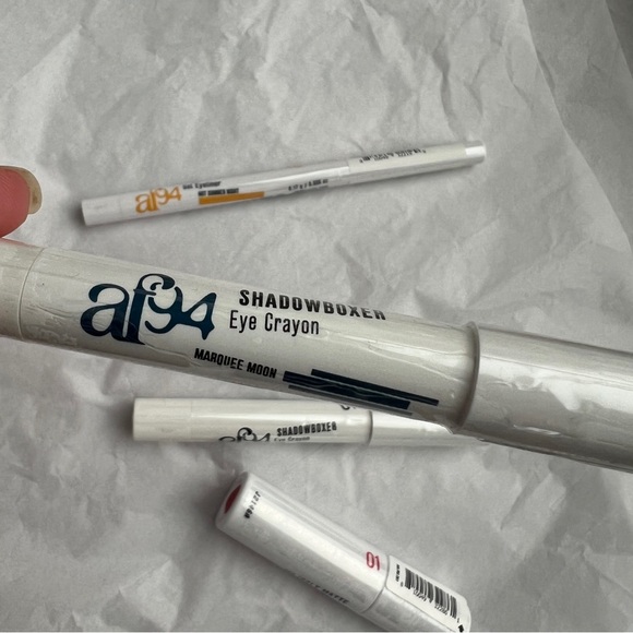 *NEW* AF94 Face Makeup Set of 4. - Picture 12 of 16